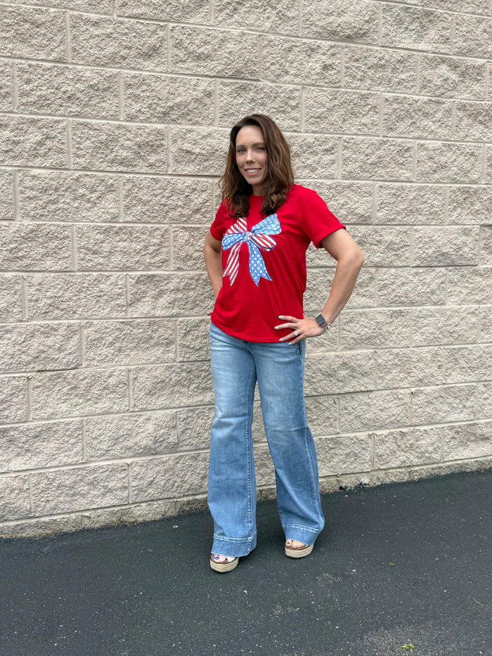 Patriotic American Flag Bow Graphic T-Shirt – Festive Red