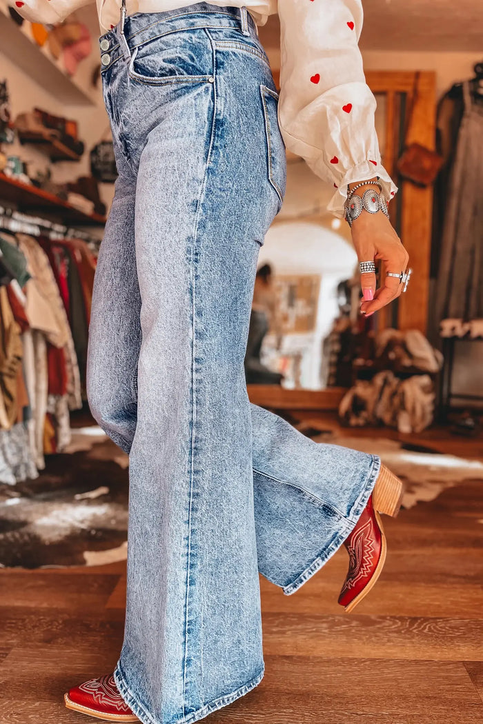 Beau Acid Wash Pocket Detail Flare Jeans – Blue