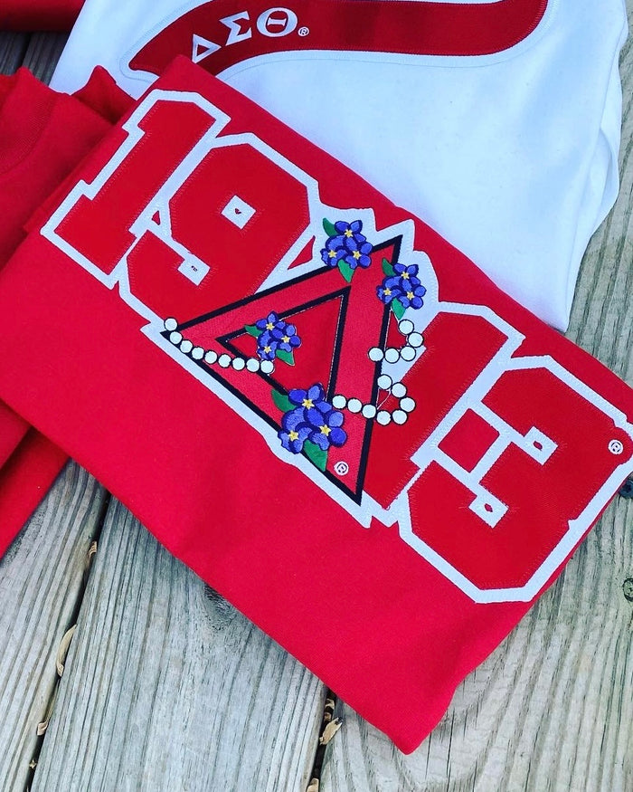 D9 - NEW Stitch Founding Sweatshirt Mascot