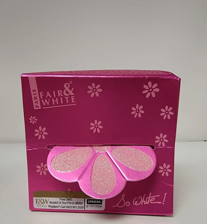 FAIR & WHITE SO WHITE SAVON GOMMANT EXFOLIATING SOAP