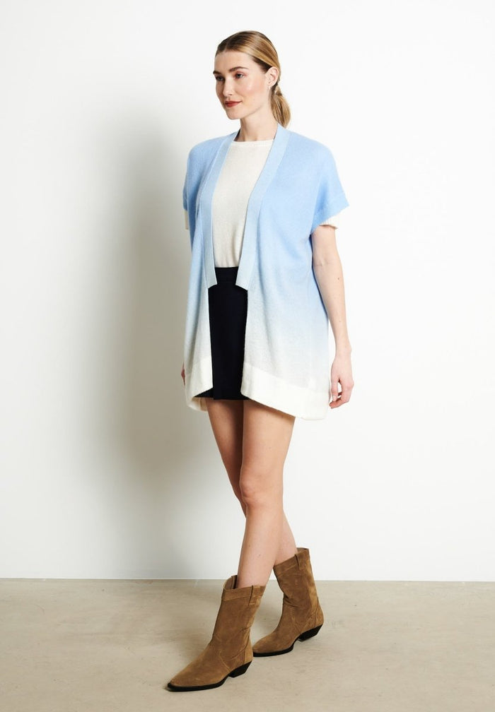 AVA 11 Kimono en cachemire tie & dye blanc écru imprimé bleu ciel