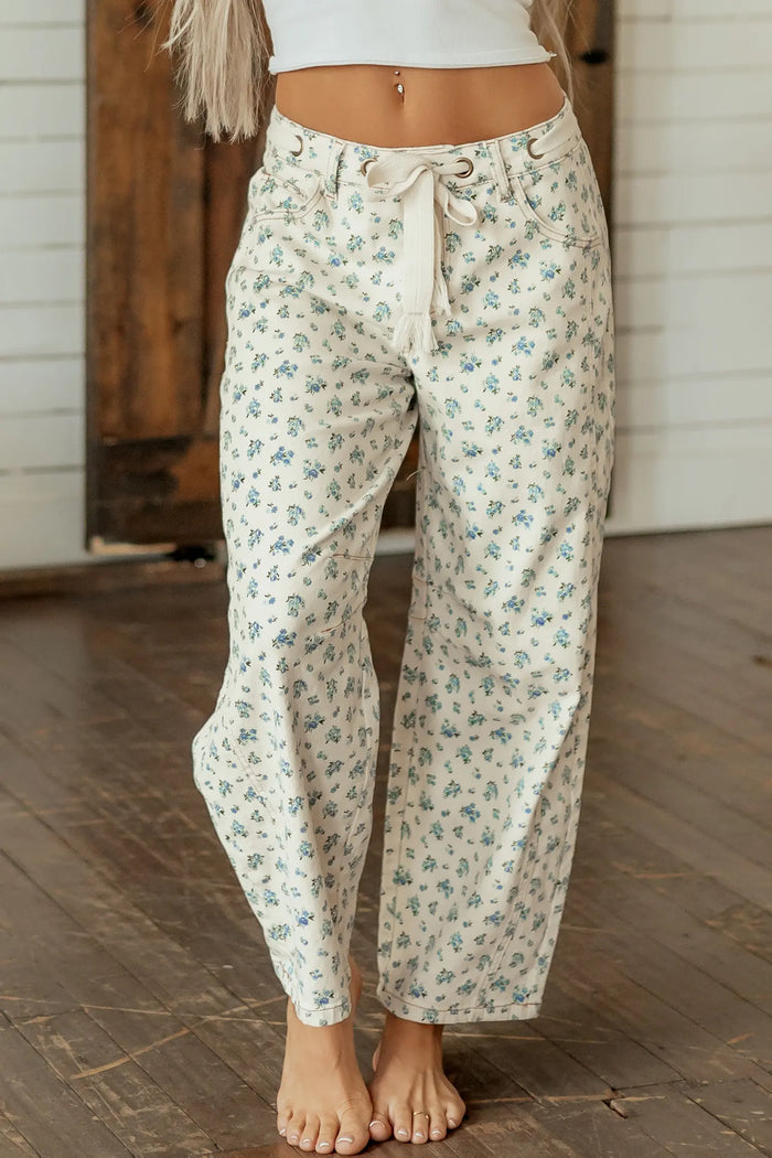 Grommet Knot Waist Floral Barrel Leg Jeans – Beige