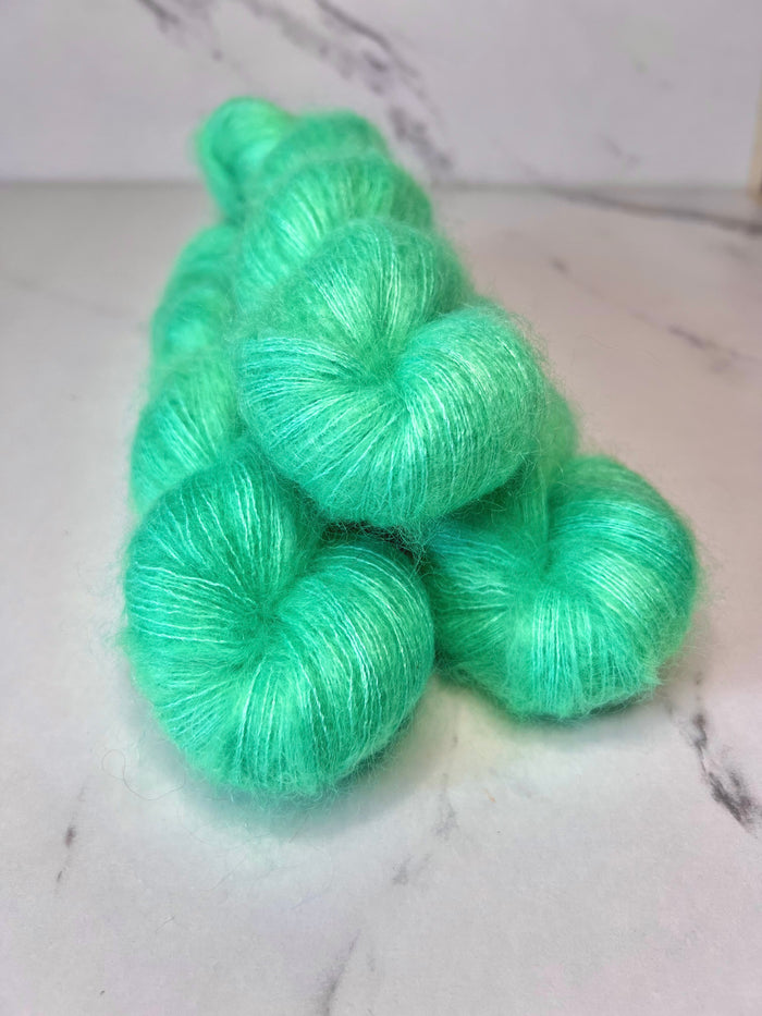 ISOLDA - Mint