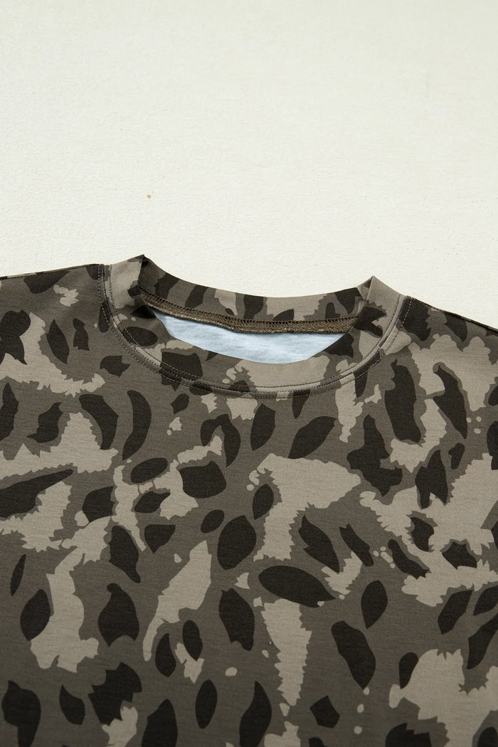 Retro Leopard Print Mock Neck Slim Tee – Brown