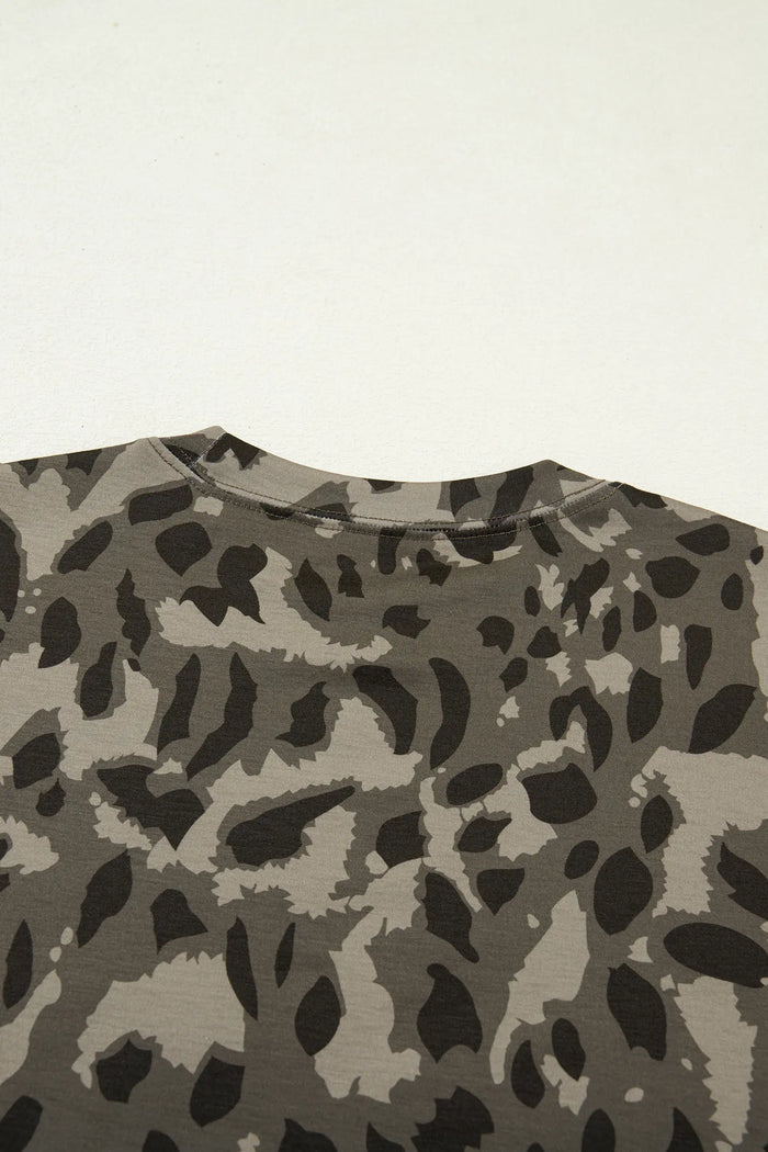 Retro Leopard Print Mock Neck Slim Tee – Brown