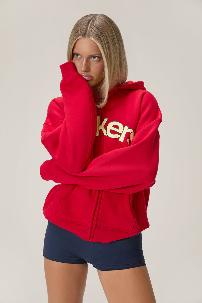 Model's height is 5'10" and wears a size S.