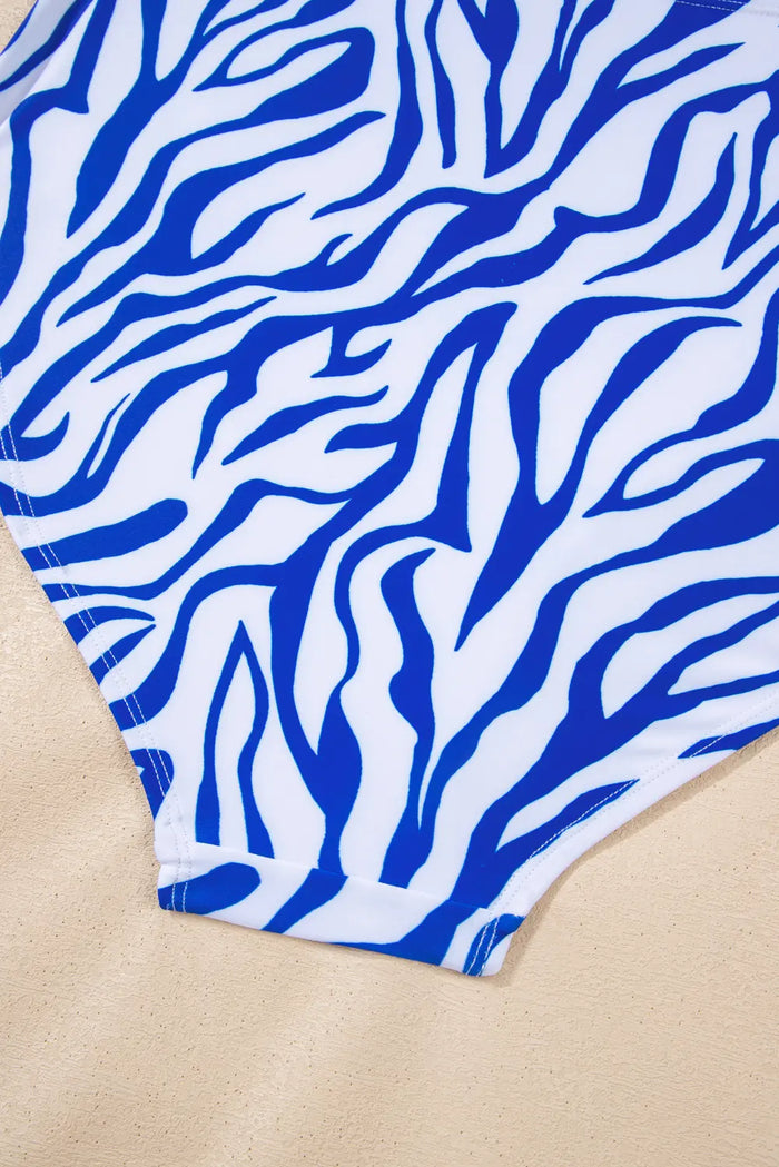 Shell Stitched Trim V-Neck Textured High Waist Bikini