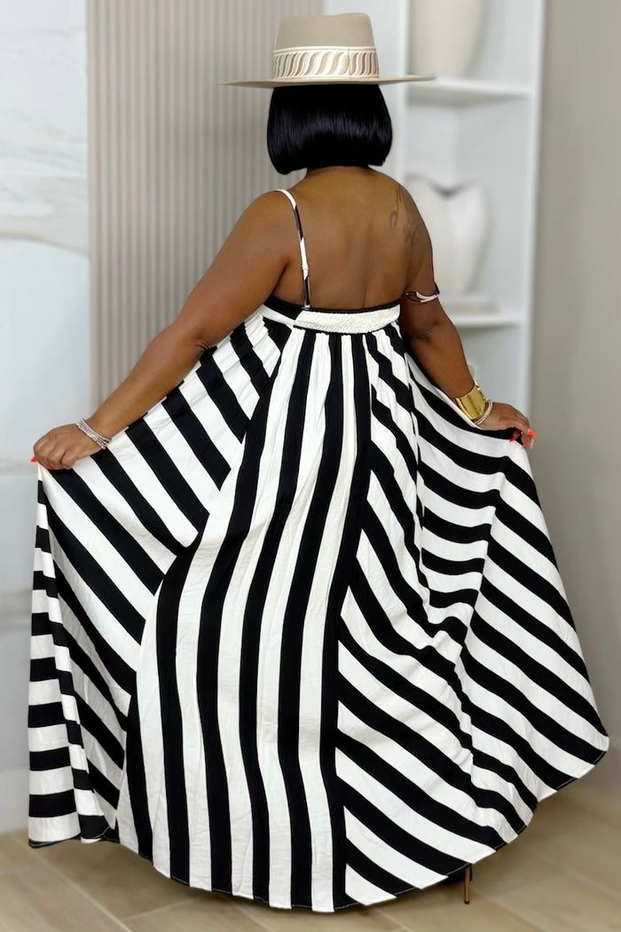 The Amalfi Coast Maxi Dress - Black
