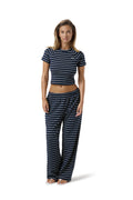 Model is 5'9" and wears a size S.