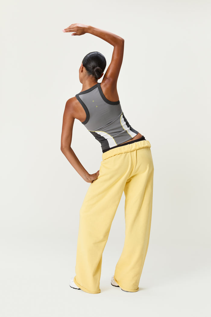 Model is 5'9" and wears a size S.